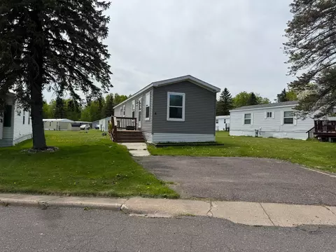 8 Holt Dr, Duluth, MN 55808