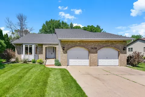 7628 Stillwater Boulevard North Blvd N, Oakdale, MN 55128