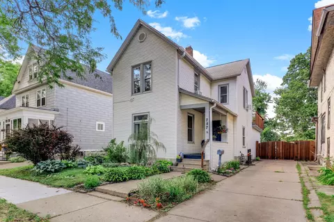 757 Tuscarora Ave, Saint Paul, MN 55102