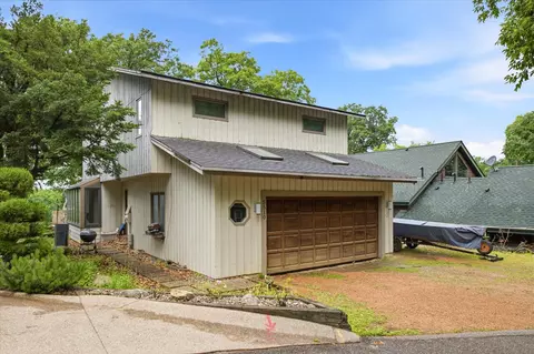 Exterior - 5510 Maple Heights Rd, Excelsior, MN 55331 photo 5 of 11