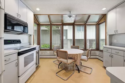 Kitchen - 5510 Maple Heights Rd, Excelsior, MN 55331 photo 2 of 3