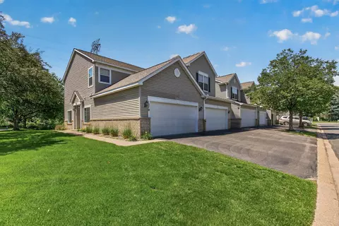 1370 Preston Ln, Shakopee, MN 55379