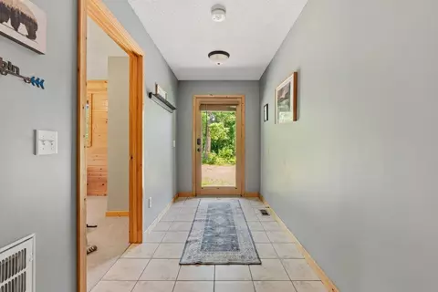 Entry Way - 18541 Golf Cir, Garrison, MN 56450 photo 1 of 2