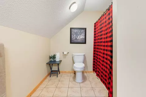 Bath - 18541 Golf Cir, Garrison, MN 56450 photo 2 of 3