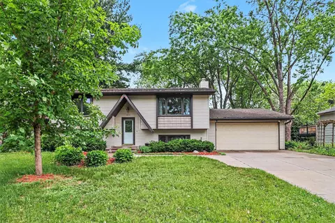 6724 Aldrich Ave N, Brooklyn Center, MN 55430
