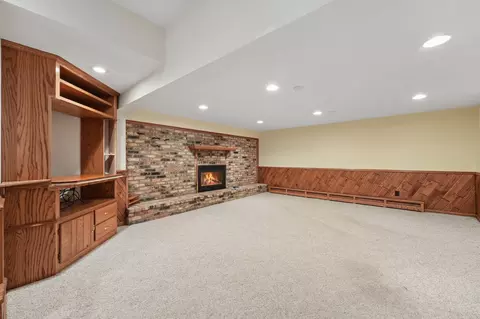 Living - 1350 Co Rd 92, Maple Plain, MN 55359 photo 5 of 6