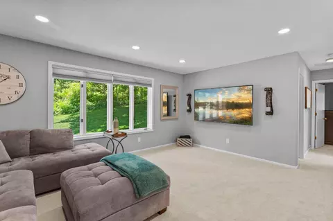 Living - 899 Park Knoll Dr, Eagan, MN 55123 photo 2 of 3