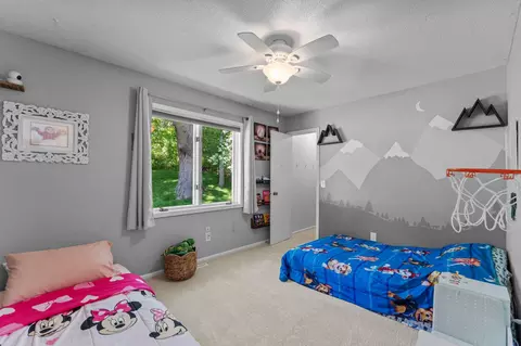 Bedroom - 899 Park Knoll Dr, Eagan, MN 55123 photo 1 of 5
