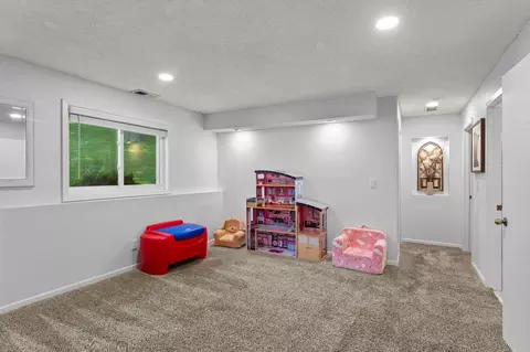 Other - 899 Park Knoll Dr, Eagan, MN 55123 photo 3 of 6