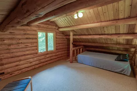 Bedroom - 5033 Barnum Rd NW, Hackensack, MN 56452 photo 2 of 3