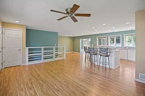 Living - 5414 Elkton Trl, Faribault, MN 55021 photo 5 of 8