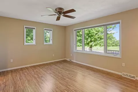 Living - 5414 Elkton Trl, Faribault, MN 55021 photo 4 of 8
