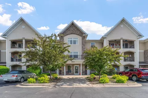 15631 Linnet St NW #3-202, Andover, MN 55304