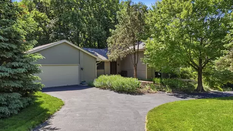 3610 Evergreen Ln N, Plymouth, MN 55441