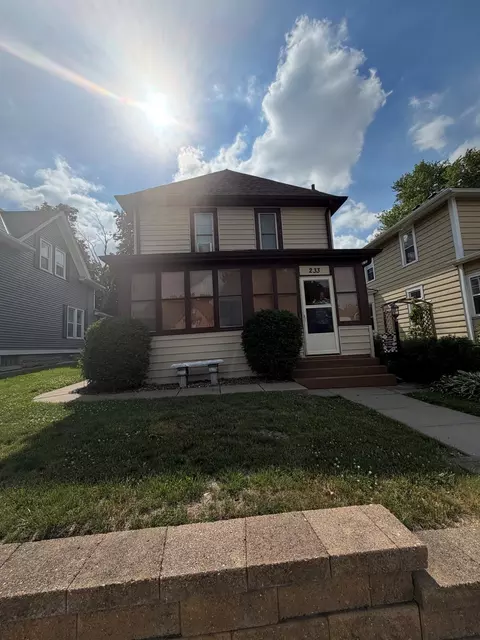 233 4th Ave N, South Saint Paul, MN 55075