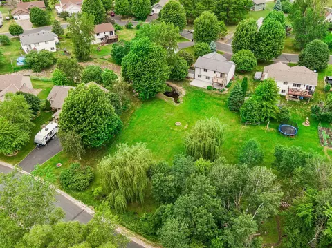 680 Lois Ln, Lino Lakes, MN 55014