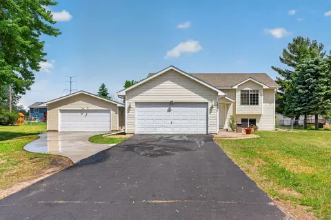 1541 146th Ln NW, Andover, MN 55304