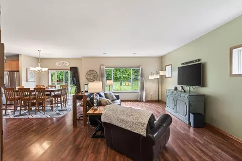 837 Boldt St, Chaska, MN 55318