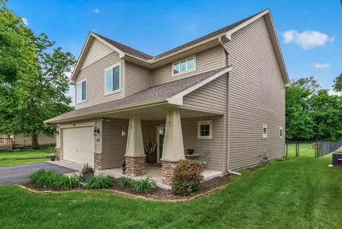 837 Boldt St, Chaska, MN 55318