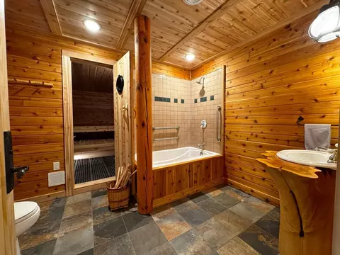 Bath - 2113 Birch Point Rd, Tower, MN 55790 photo 3 of 5