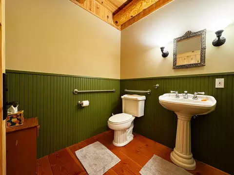 Bath - 2113 Birch Point Rd, Tower, MN 55790 photo 4 of 5