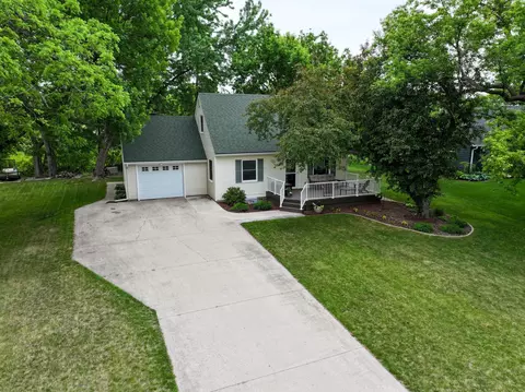 406 Fingal Ct, Alexandria, MN 56308