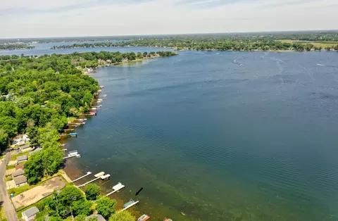 21389 Iverson Ave N, Forest Lake, MN 55025