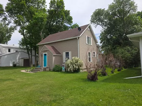321 Sioux St, Holland, MN 56139