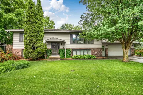 17336 Floral View Ct, Cold Spring, MN 56320