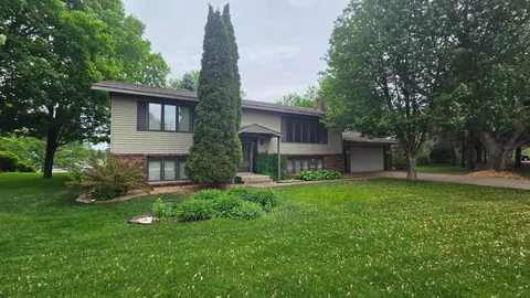 17336 Floral View Ct, Cold Spring, MN 56320