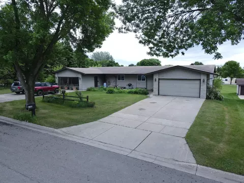 1710 N Park St, Fergus Falls, MN 56537
