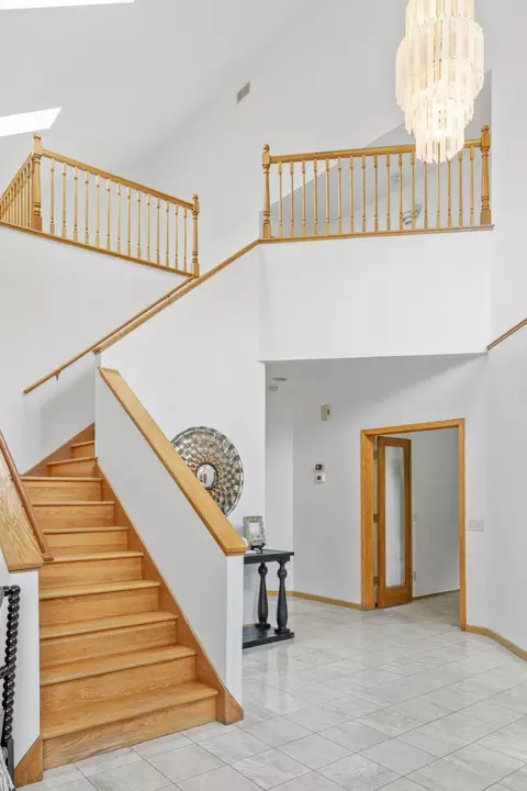 Entry Way - 1952 Safari Trl, Eagan, MN 55122 photo 1 of 7