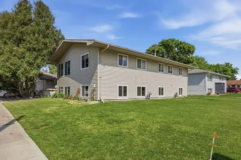1014 24th Ave S, Moorhead, MN 56560
