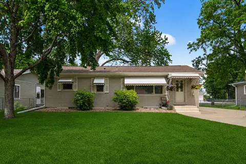 6206 47th Ave N, Crystal, MN 55422