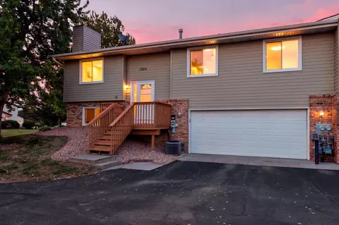1264 Deercliff Ln, Eagan, MN 55123