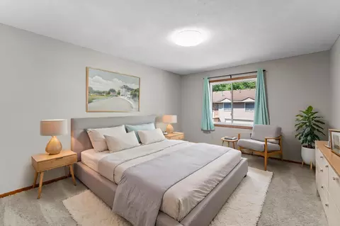 Bedroom - 1264 Deercliff Ln, Eagan, MN 55123 photo 1 of 5