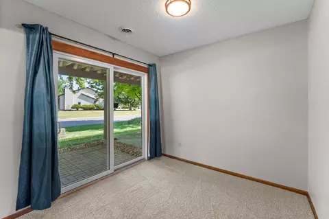 Bedroom - 1264 Deercliff Ln, Eagan, MN 55123 photo 5 of 5