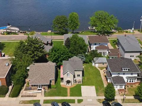 View/Area - 119 Main St E, Wabasha, MN 55981 photo 1 of 2