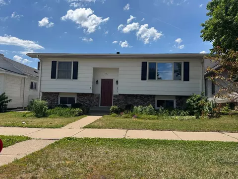 723 E Broadway St, Winona, MN 55987