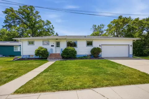 543 4th Ave W, West Fargo, ND 58078