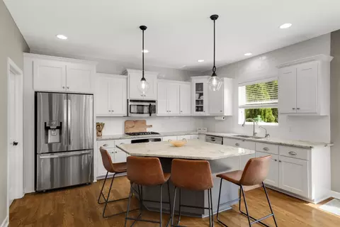 Kitchen - 3582 Springwood Path, Eagan, MN 55123 photo 1 of 2