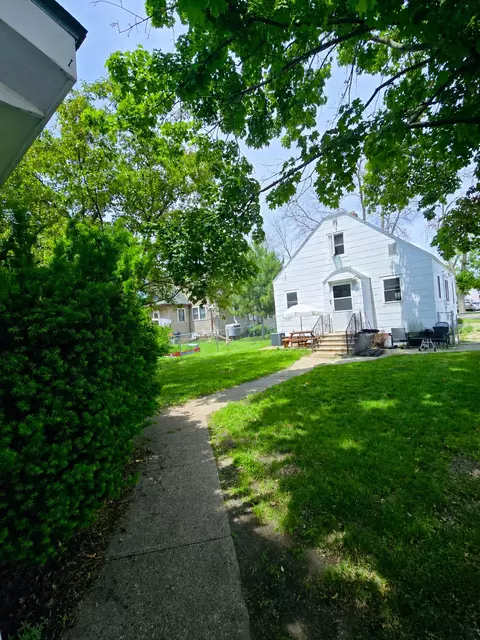 Exterior - 1805 Division St W, Faribault, MN 55021 photo 2 of 3