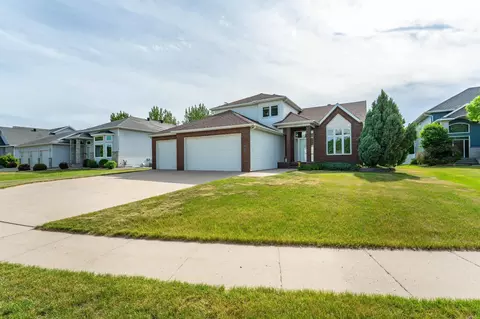 3104 31st St S, Fargo, ND 58103