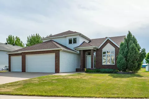 3104 31st St S, Fargo, ND 58103
