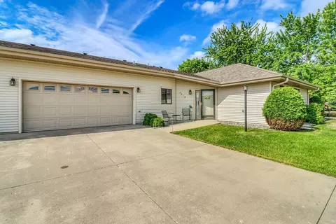 2916 12th Ave S, Moorhead, MN 56560