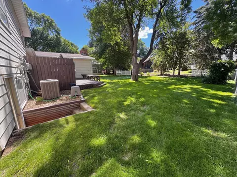 906 Birch St, Marshall, MN 56258 photo 21