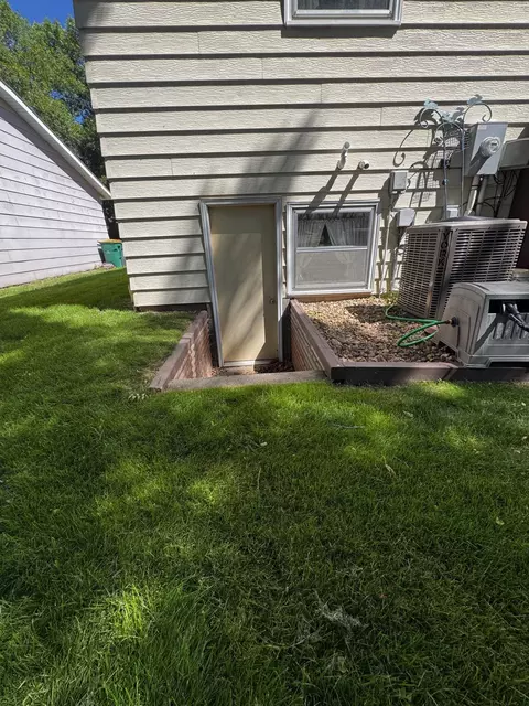 906 Birch St, Marshall, MN 56258 photo 20