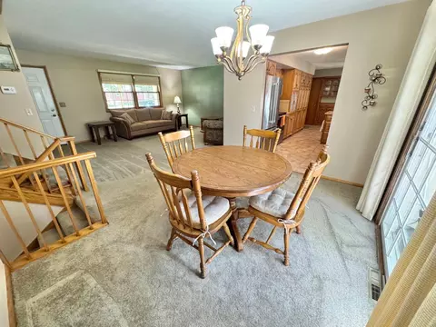 906 Birch St, Marshall, MN 56258 photo 5