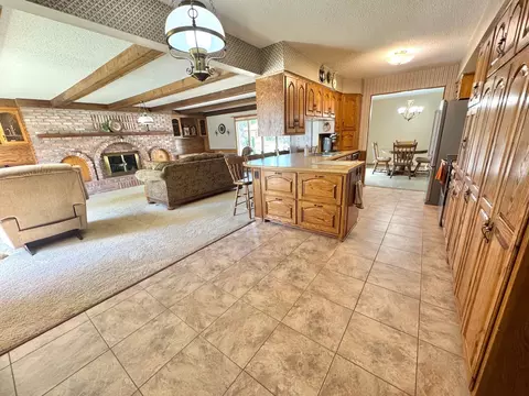 906 Birch St, Marshall, MN 56258 photo 7