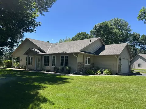 1119 Fairway Dr, Princeton, MN 55371